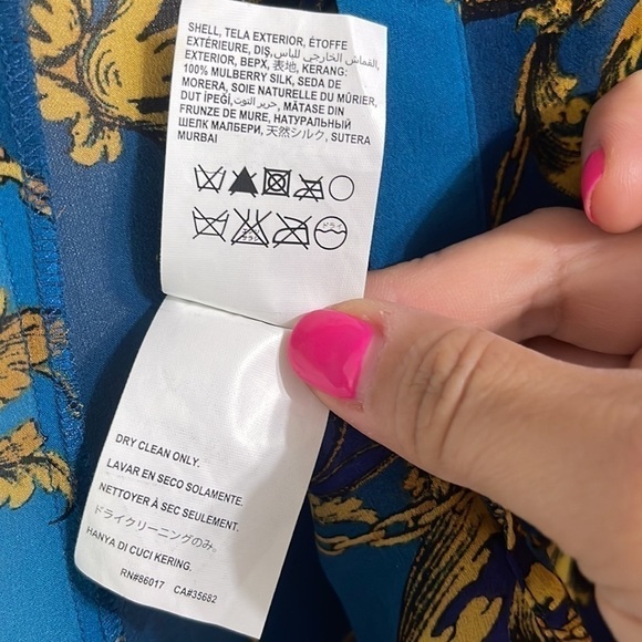 Bebe Women’s Button Up Silk Top size M - Picture 4 of 5